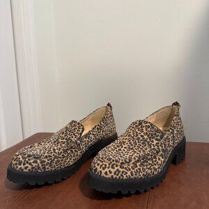 Hush Puppies Leopard Loafers Size 8
